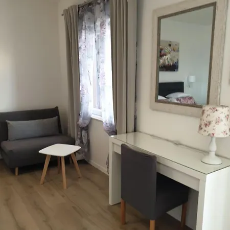 Apartment Vibo - Parking And Grill Jelsa (Hvar)