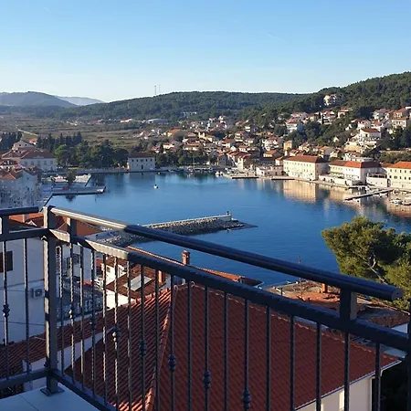 Apartment Vibo - Parking And Grill Jelsa (Hvar)