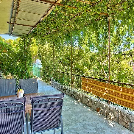Vibo - Parking And Grill Apartment